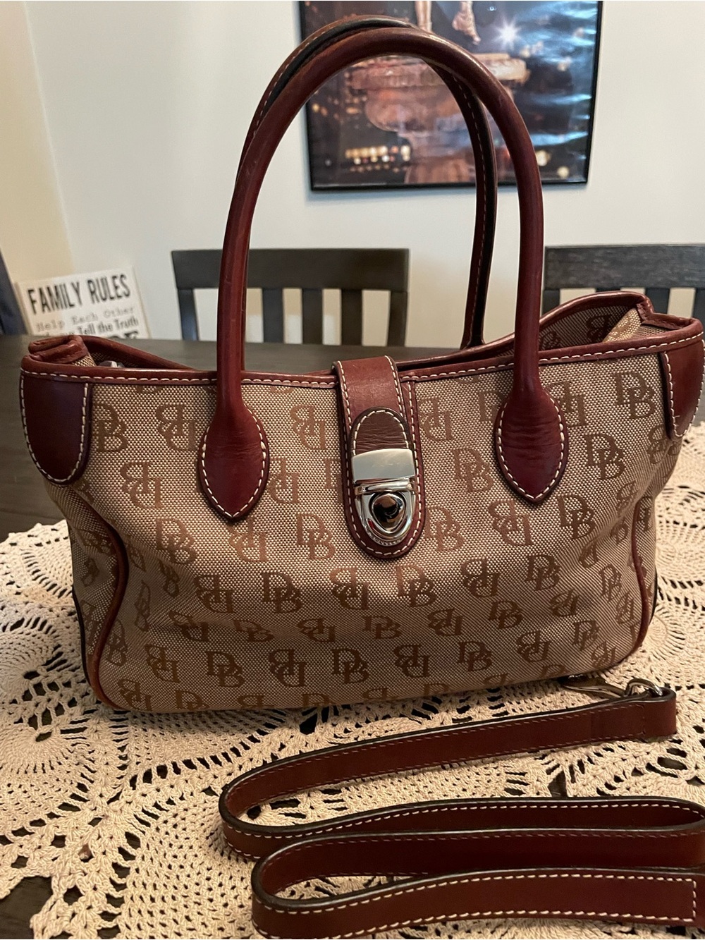 Dooney & Bourke Signature monogram satchel crossbody 🥳🥳❌❌ - Picture 3 of 12